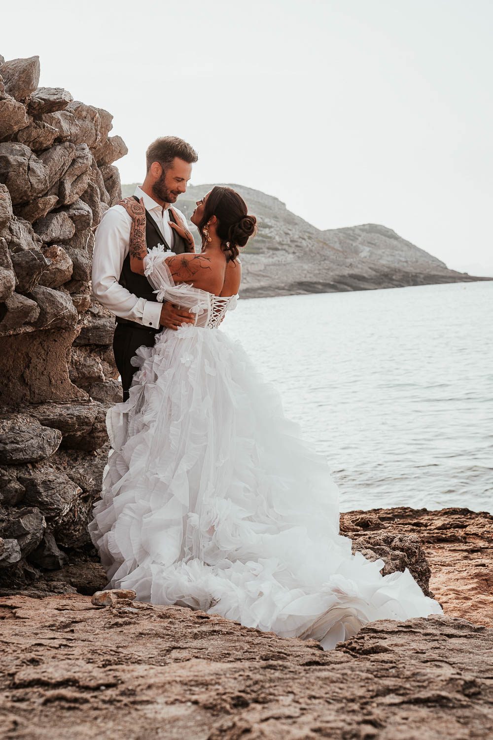 Brautpaar Fotos Mallorca - Braut und Bräutigam an der mallorquinischen Küste