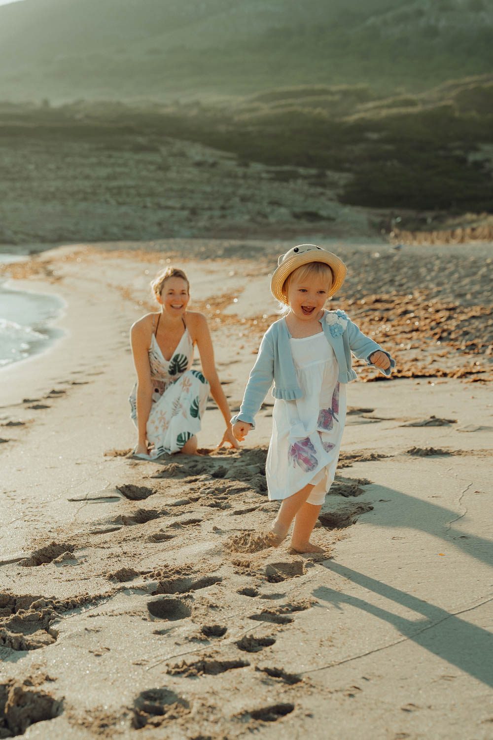 Mallorca photo shoot — best friends shoot on the beach