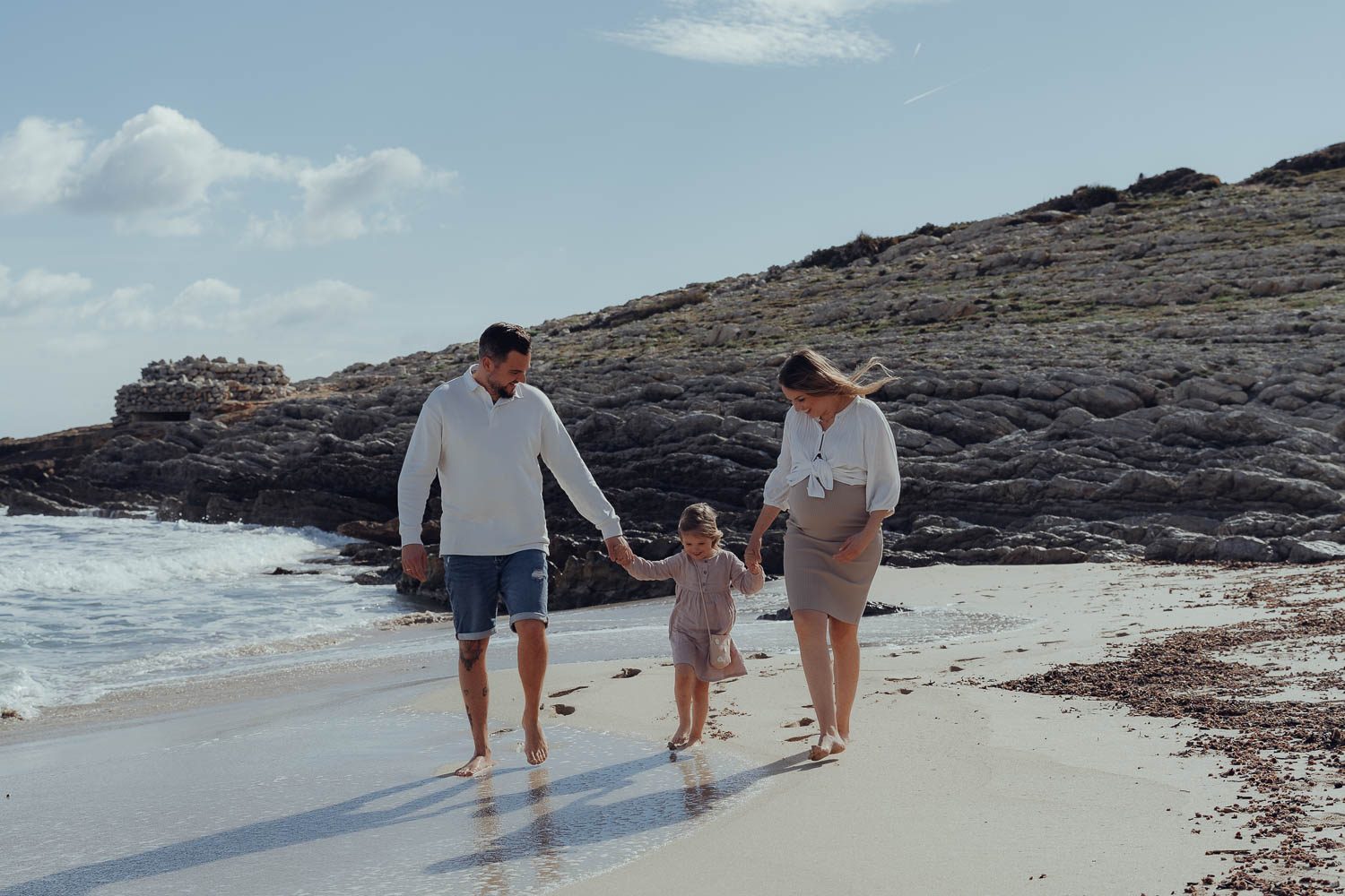 Mallorca photo shoot — wedding beach wedding Mallorca photographer