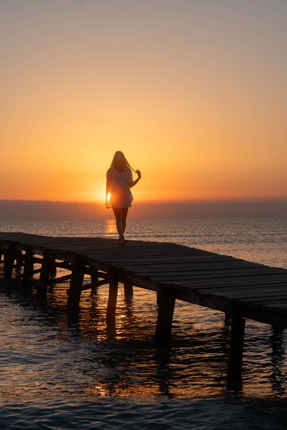 Sonnenaufgang Shooting Mallorca - Fotoshooting an leerer Bucht im ersten Licht