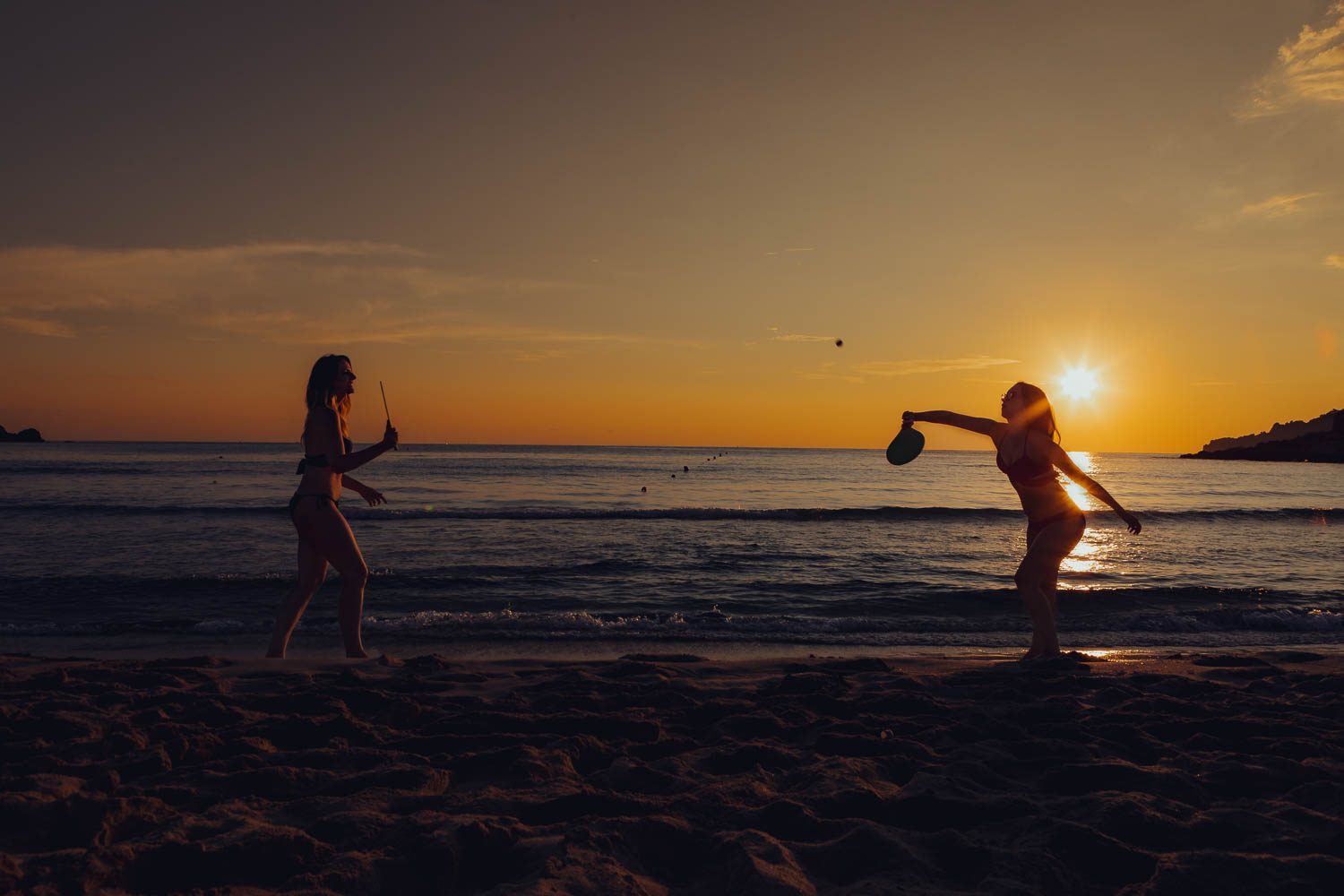 Sonnenaufgang Shooting Mallorca - emotionales Foto im warmen Morgenlicht