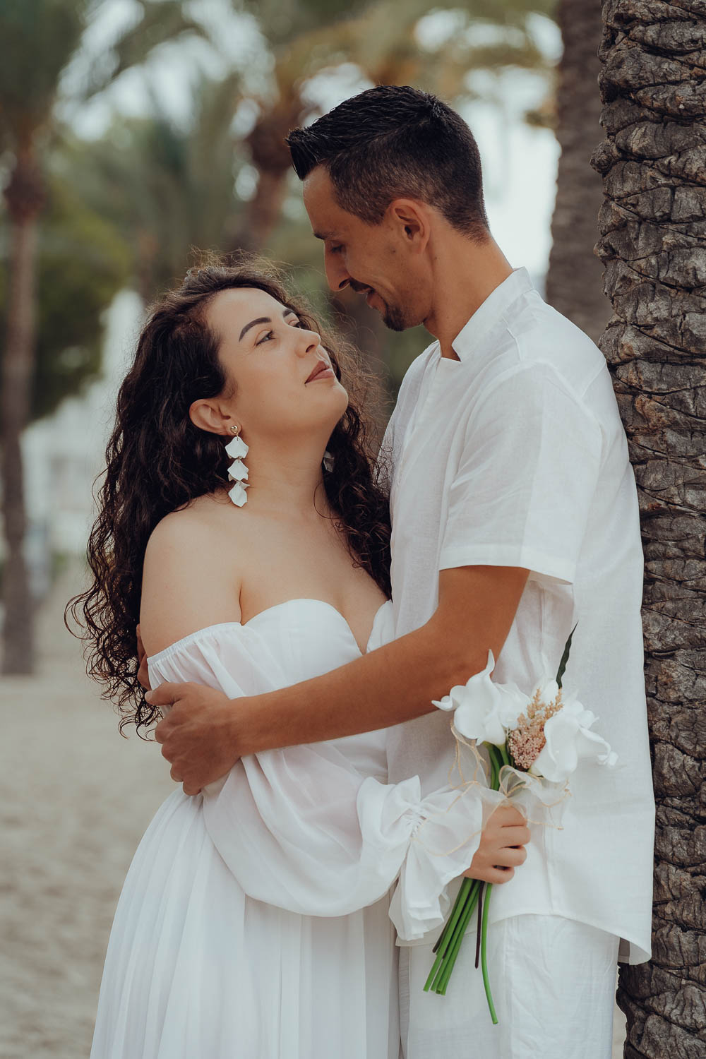 Hochzeit Shooting Mallorca - romantisches Brautpaarfoto bei der blauen Stunde